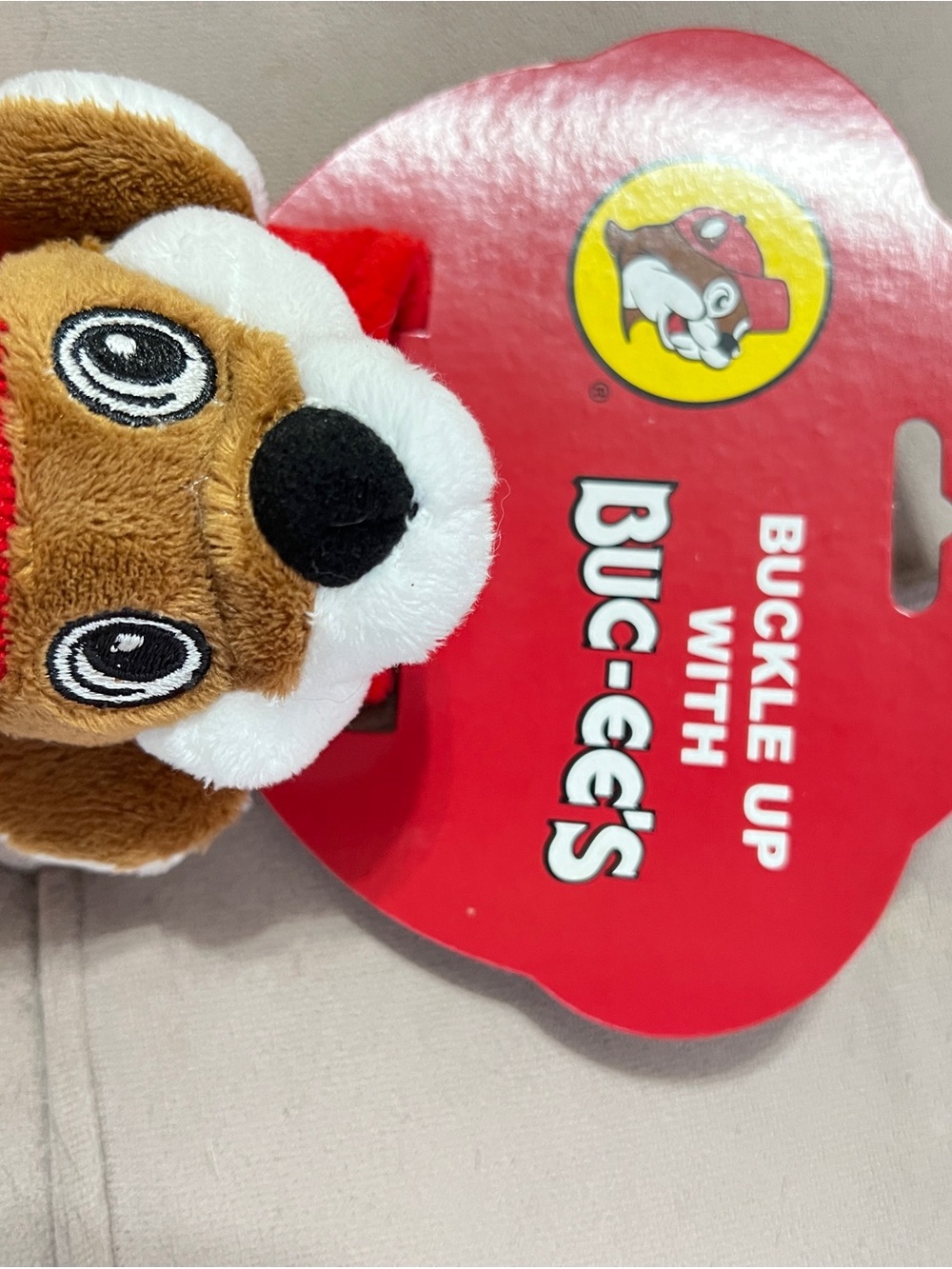 Buc-ee’s seatbelt cover - Picture 3 of 4